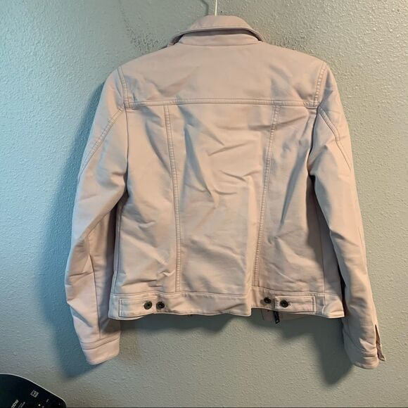 Levi’s Rose Faux Leather Trucker Jacket - Picture 9 of 10